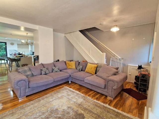House for rent in Cheadle, Greater Manchester