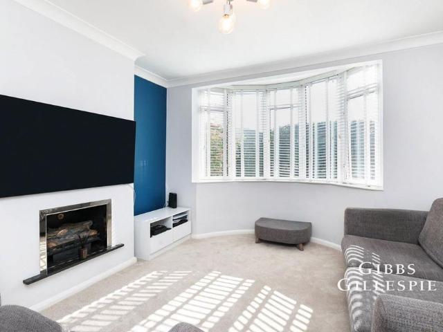 House for rent in Denham
