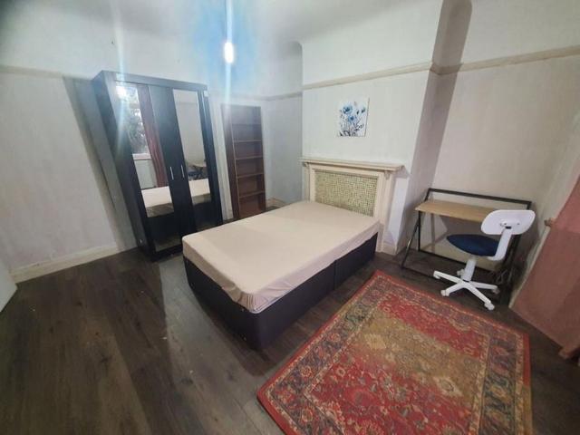 House for rent in Kingsbury, Greater London