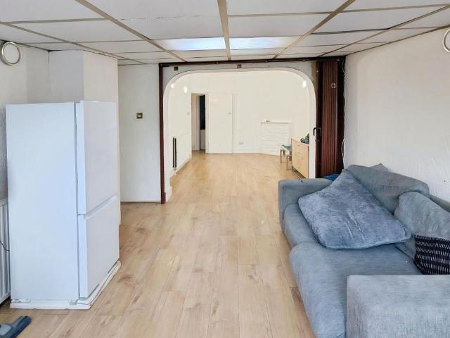 House for rent in London Borough of Havering, Greater London