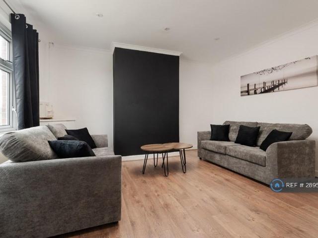 House for rent in Lee Bank, Greater Manchester