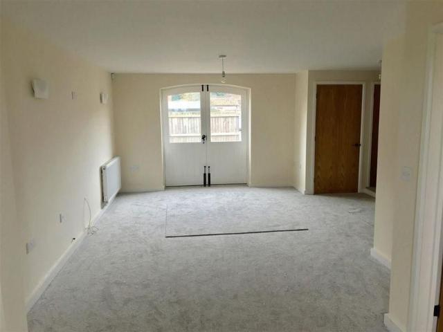 House for rent in Staniland, Boston