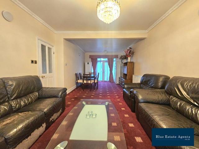 House for rent in London Borough of Hounslow, Greater London