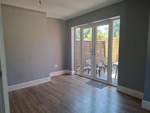 House for rent in Weston and Crewe Green, Hammond Street