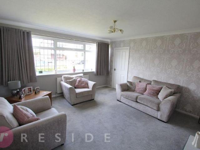 House for rent in Burnedge, Greater Manchester