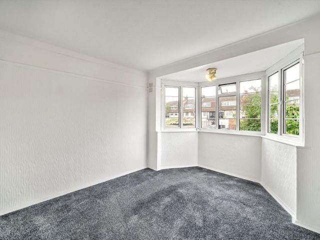 House for rent in Whitton, Greater London