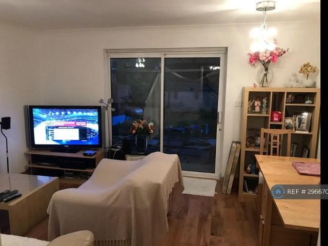 House for rent in Woodford Bridge, Greater London
