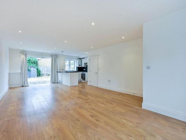 House for rent in Blackhills, Surrey