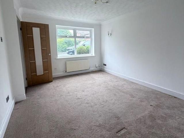 House for rent in Ashton-under-Lyne, Tameside