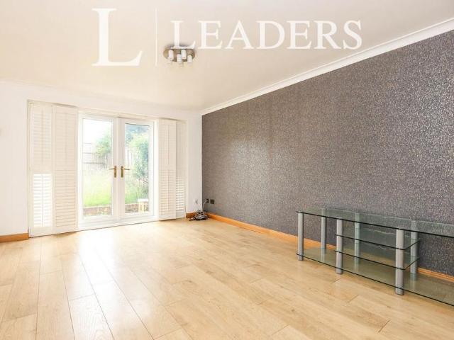 House for rent in Lillington, Green Close