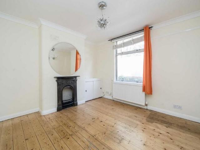 House for rent in London Borough of Hounslow, Greater London