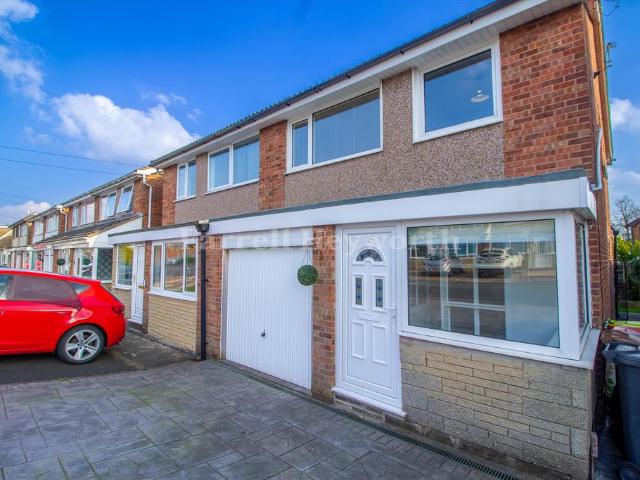 House for rent in Sharoe Green, Higher Bartle