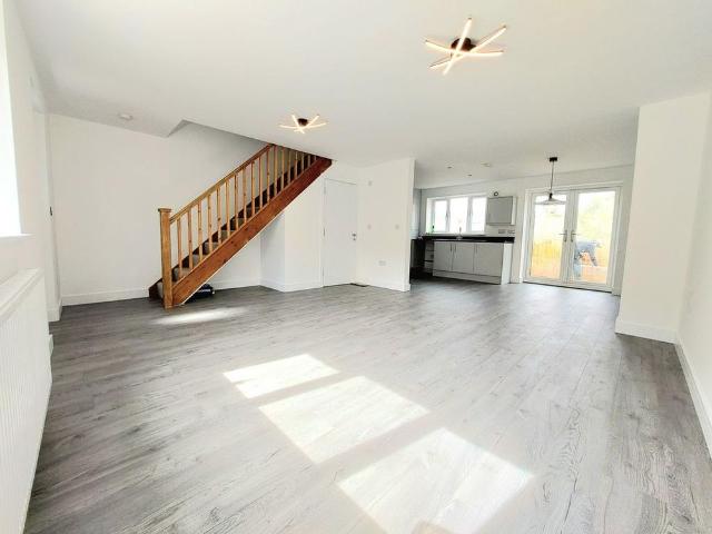 House for rent in Cymmer, Wales