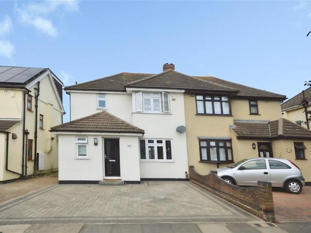 House for rent in Elm Park, Greater London