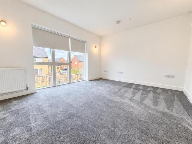 House for rent in Whitby, Rossmore