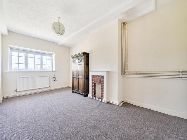 House for rent in Perryfields, West Sussex