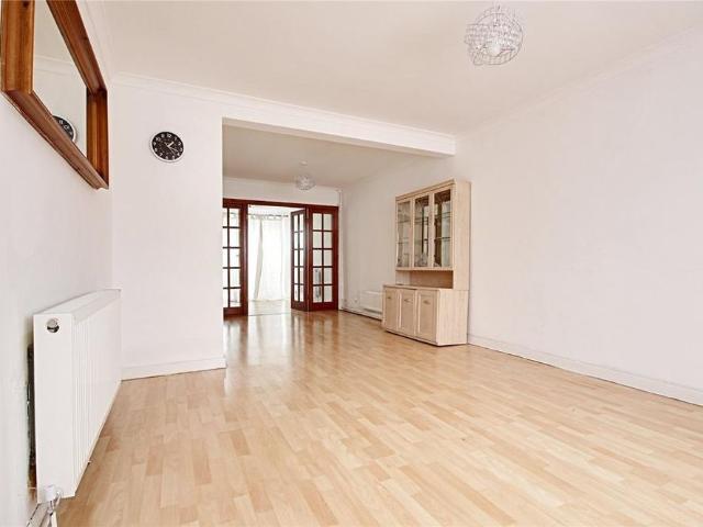 House for rent in Ponders End, Greater London