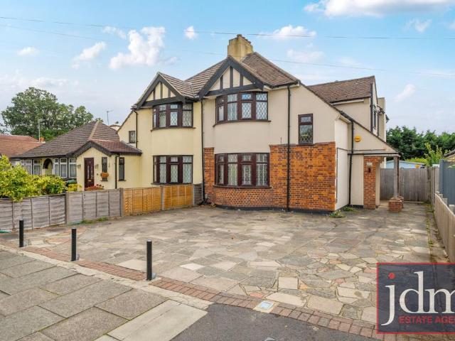 House for rent in Poverest, Greater London