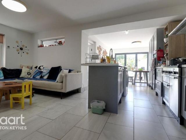 House for rent in Aspley Guise, Bedfordshire