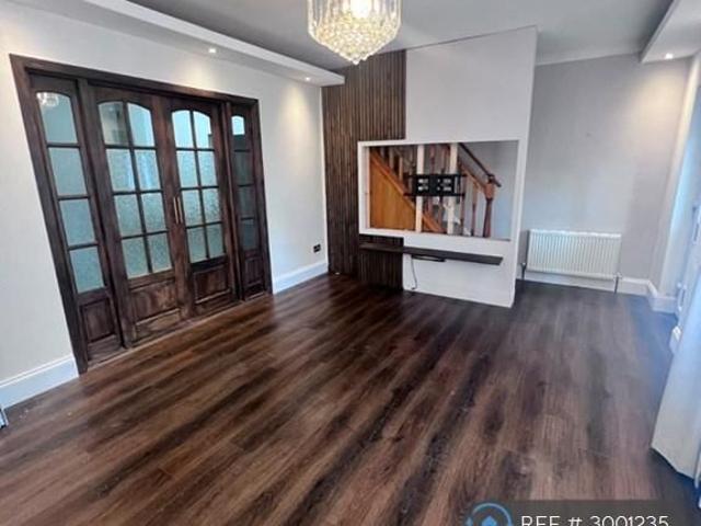 House for rent in Deeplish, Burnedge