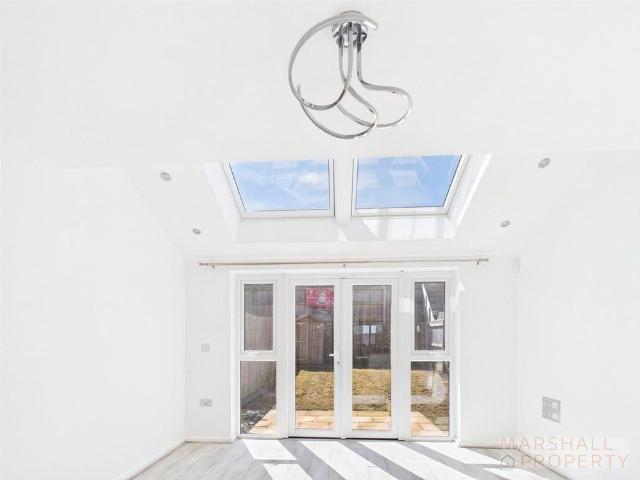 House for rent in Calderstones