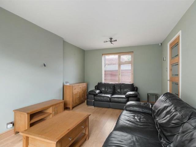 House for rent in Birkendale, Walkley
