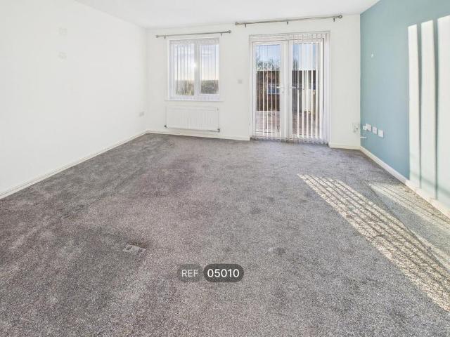 House for rent in Shinwell, Wakefield