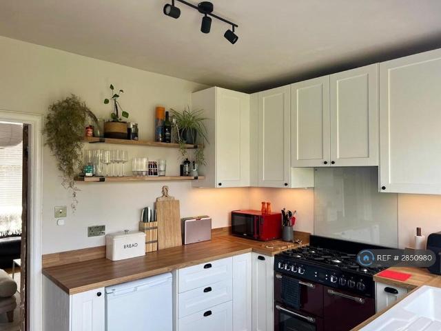 House for rent in Caldermill, East Midlands