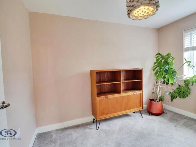 Room for rent in Shavington cum Gresty, Basford