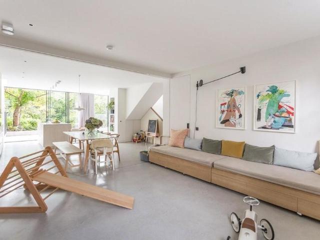 House for rent in Mildmay Park, Greater London