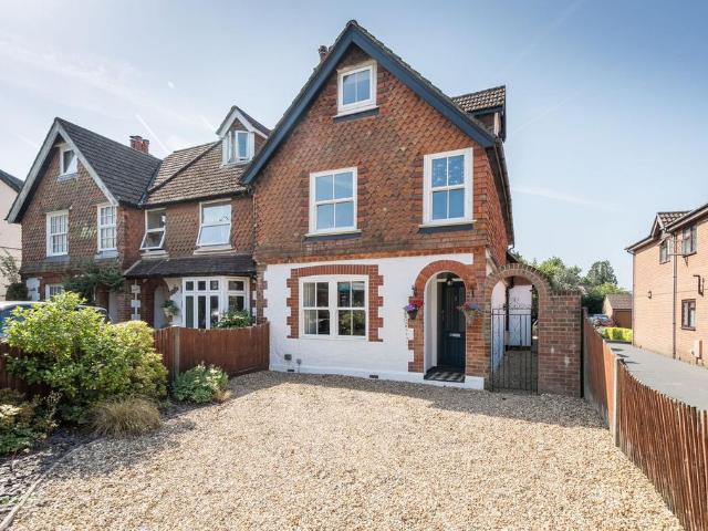 House for rent in Kingswood Firs, Bolton Low Houses