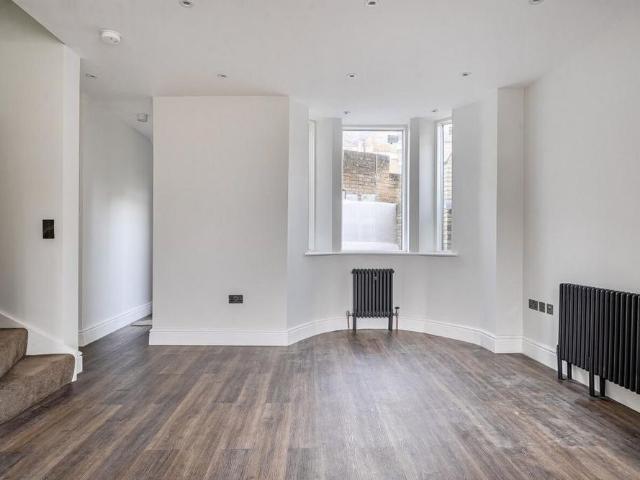 House for rent in London Borough of Lewisham, Forest Hill