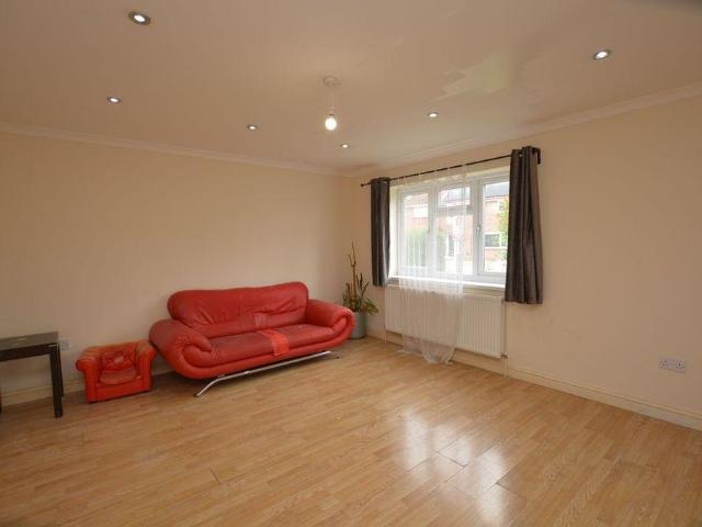 House for rent in Slough