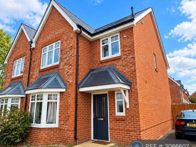 House for rent in Shinfield, Spencers Wood