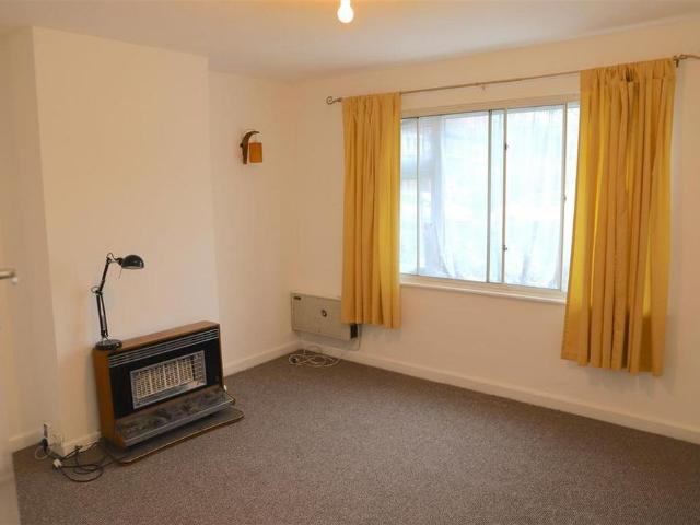 House for rent in London Borough of Hounslow, Greater London