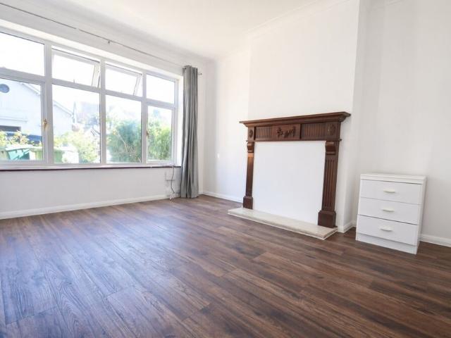 House for rent in Chattern Hill, Lower Halliford
