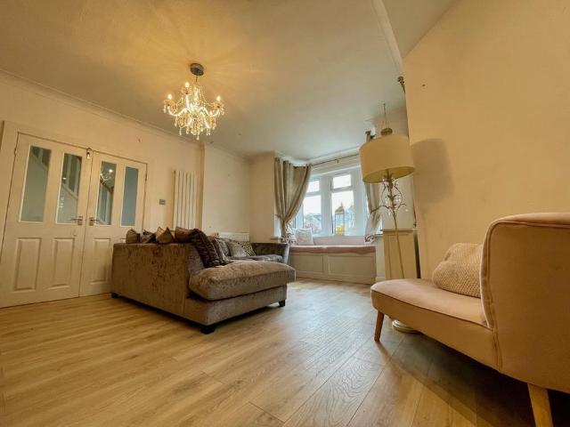 House for rent in Eastbrook, Bradford