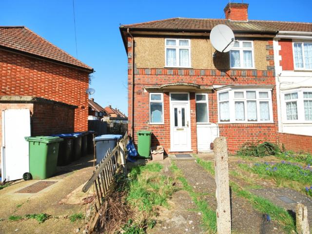 House for rent in Alperton, Greater London