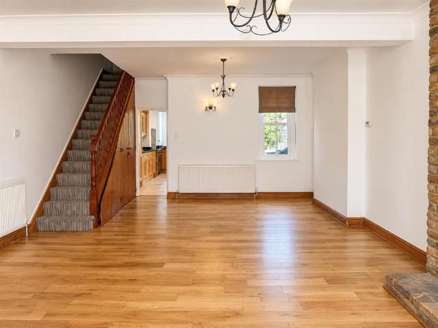 House for rent in Ivy Chimneys, Epping Forest
