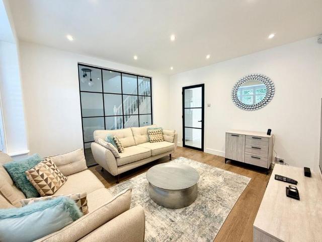 House for rent in Lower Halliford, Surrey