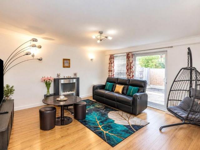 House for rent in Northwood, Greater London