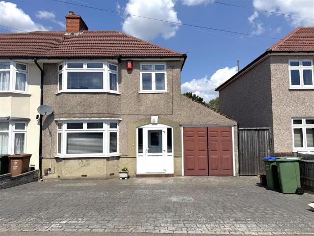 House for rent in Barnehurst, Greater London