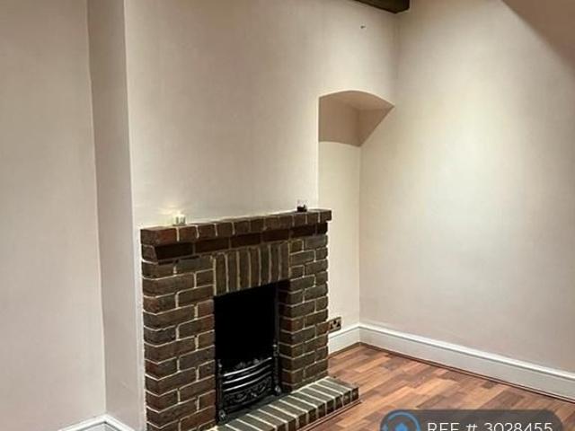 House for rent in Blackfen, Greater London