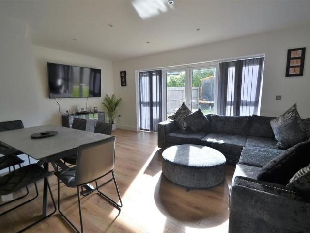 House for rent in Tricketts Cross, Ferndown