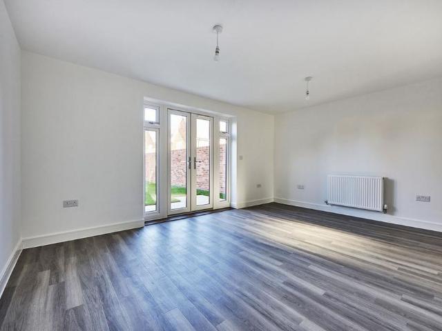 House for rent in Five Acres, Hertfordshire