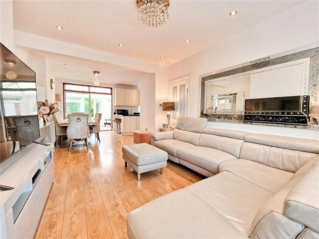 House for rent in Mottingham, Avery Hill