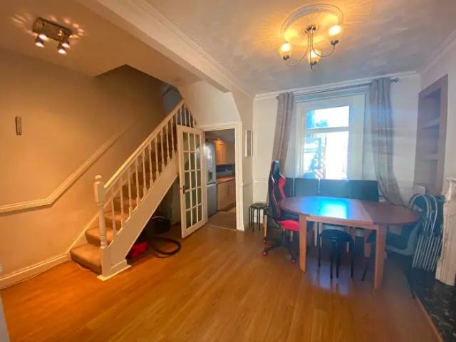Apartment for rent in Mount Pleasant, Swansea