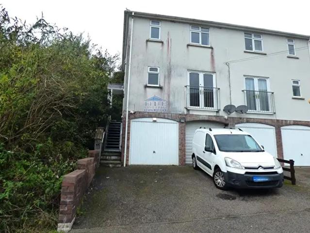 Apartment for rent in Ogmore Valley, Price Town
