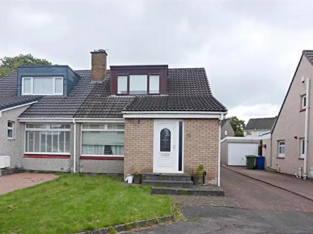 Apartment for rent in Auchinairn, Bishopbriggs