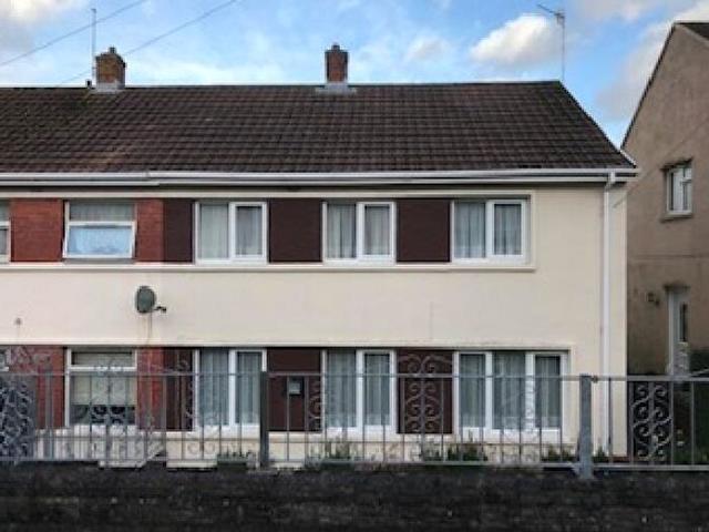 Apartment for rent in Cimla, Neath